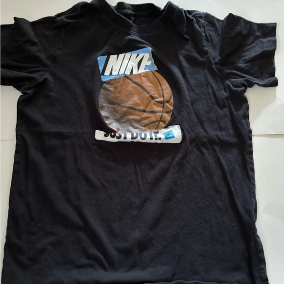 2 shirt bundle Nike and Kobe Basketball Youth Tees Size boys Large - Picture 3 of 5